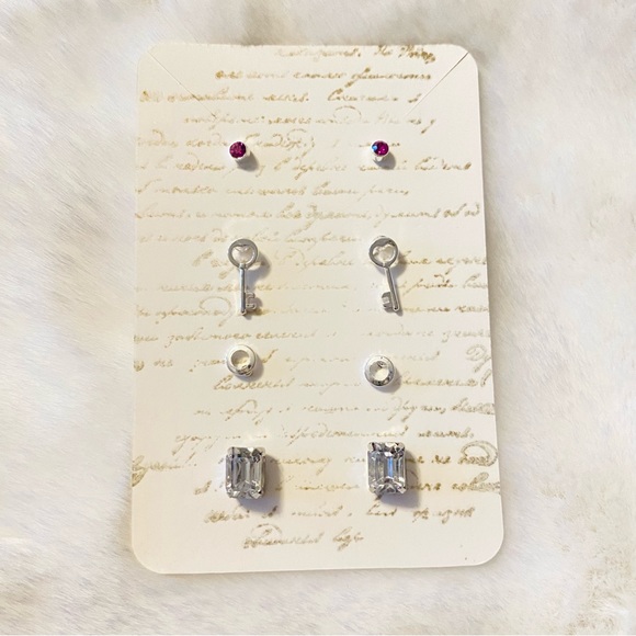 Key to my Heart Earring Stud Set - Picture 3 of 3